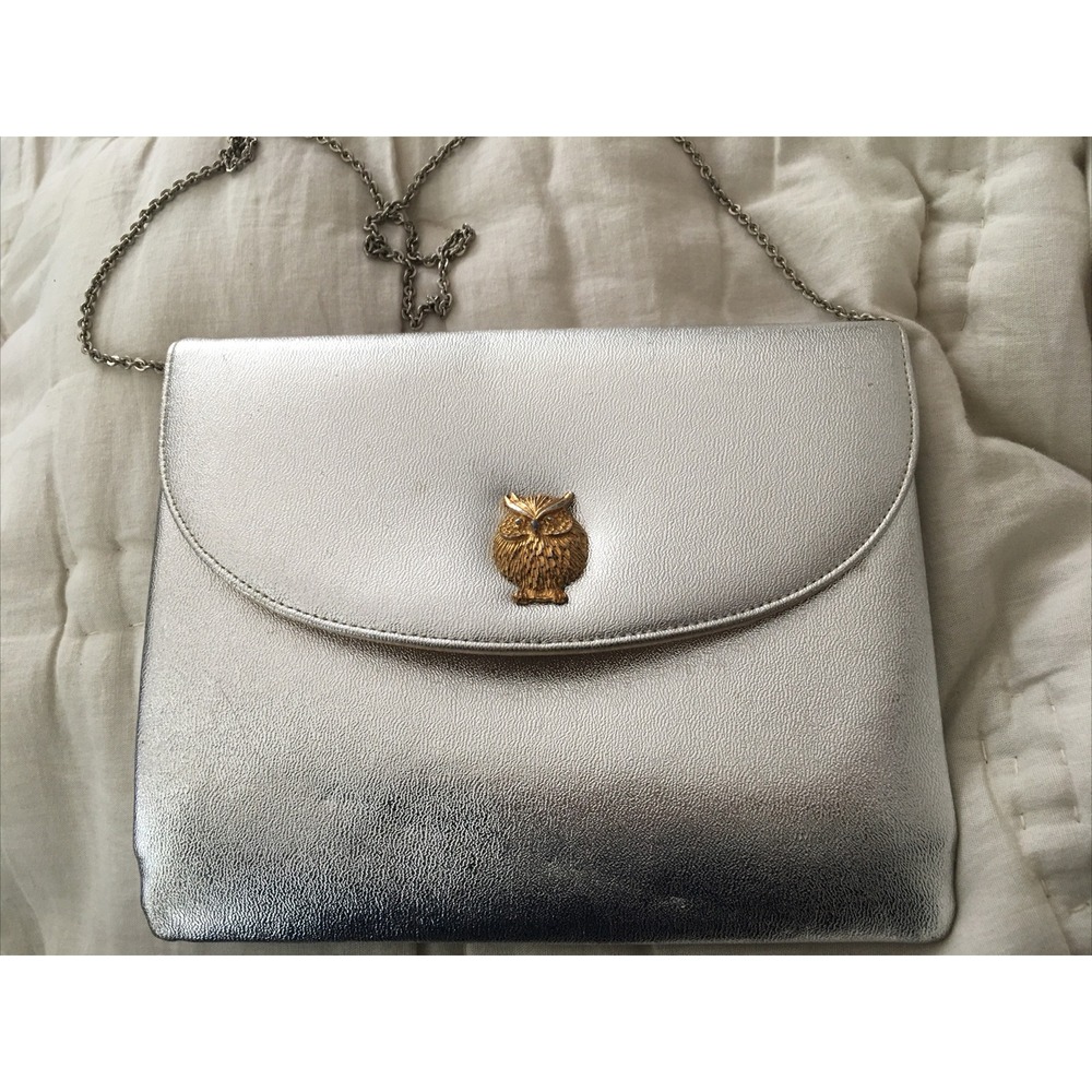 VINTAGE MISS LEWIS silver LEATHER CLUTCH HAND BAG WITH OWL CLASP Barbie style